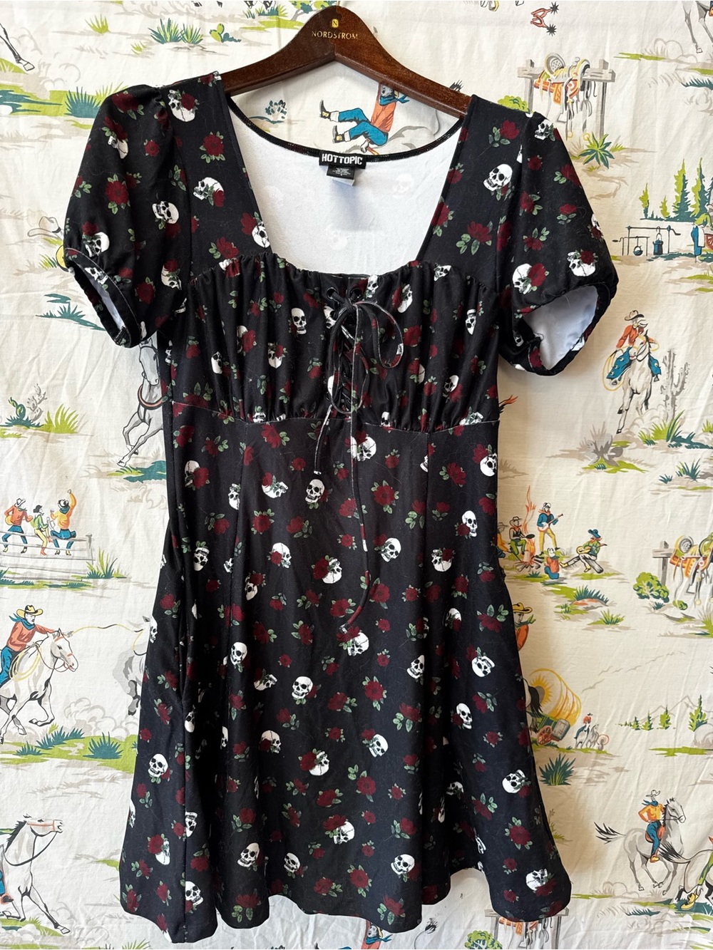 Hot Topic Black Skull & Red Rose Tie-Front Dress size small